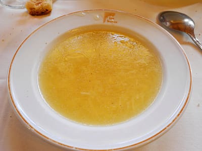 Sopa del cocido madrileño